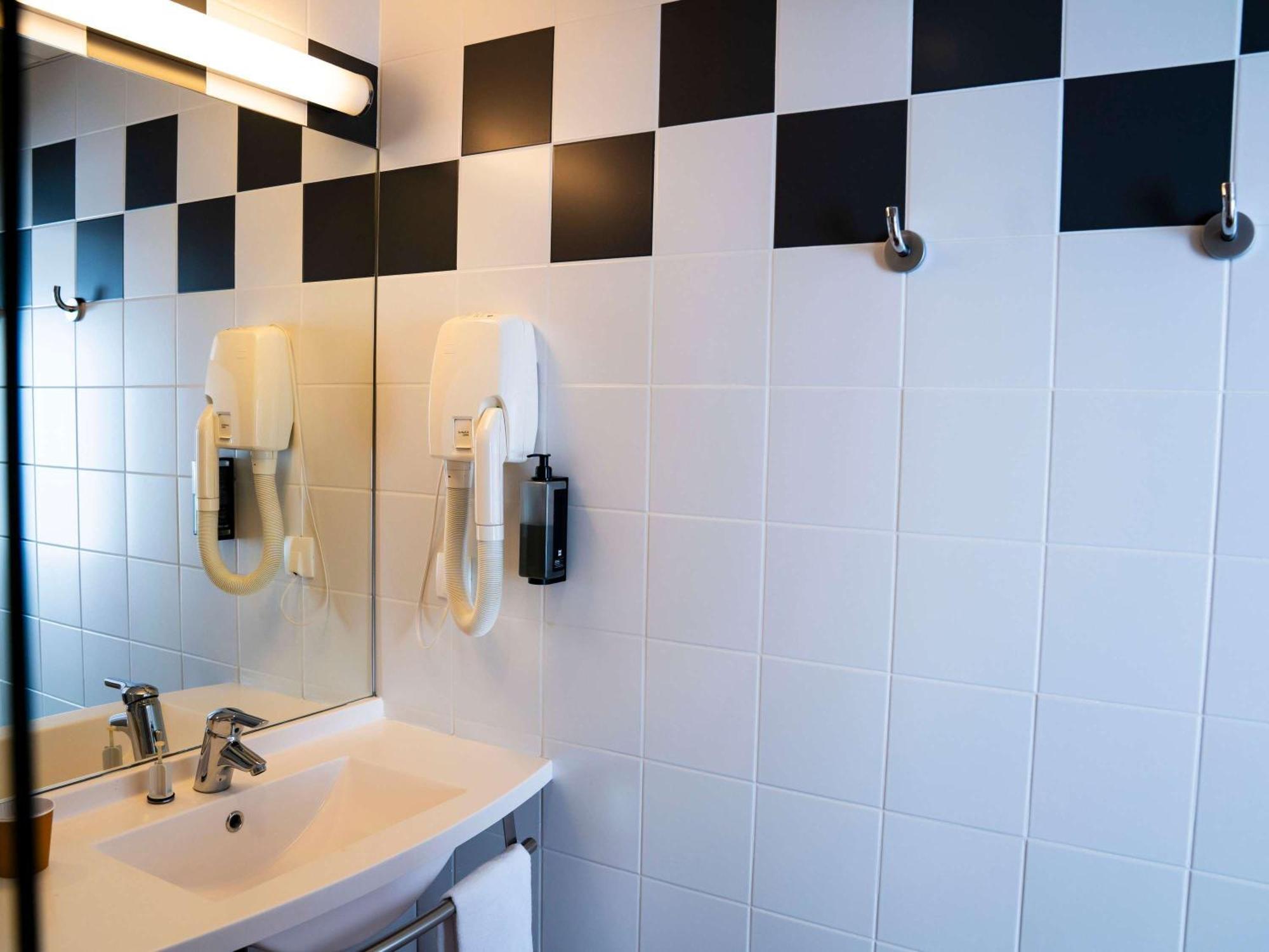 Ibis Styles Bourbon Lancy Hotel Ngoại thất bức ảnh
